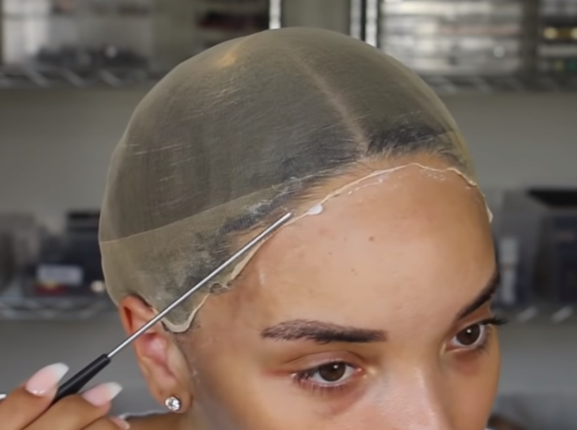 How to Apply a Lace Wig