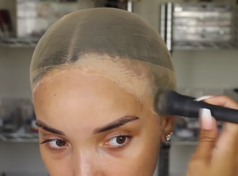 How to Apply a Lace Wig
